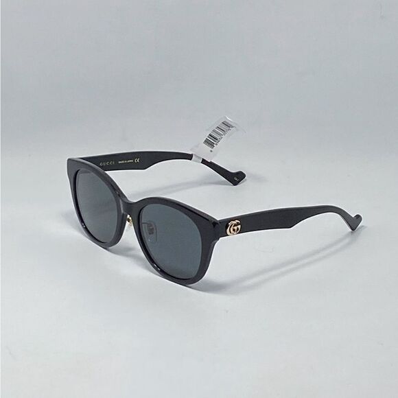 Gucci Accessories - Gucci Round Sunglasses
